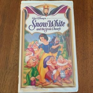 Walt Disneys Masterpiece Snow White and the Seven Dwarfs on VHS